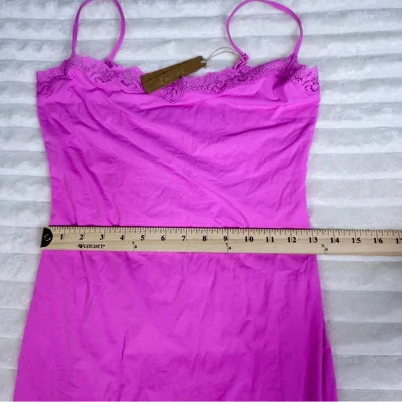 SKIMS Fits Everybody Corded Lace Long Slip Dress Size Large in Neon Orchid  NWT - Picture 11 of 15